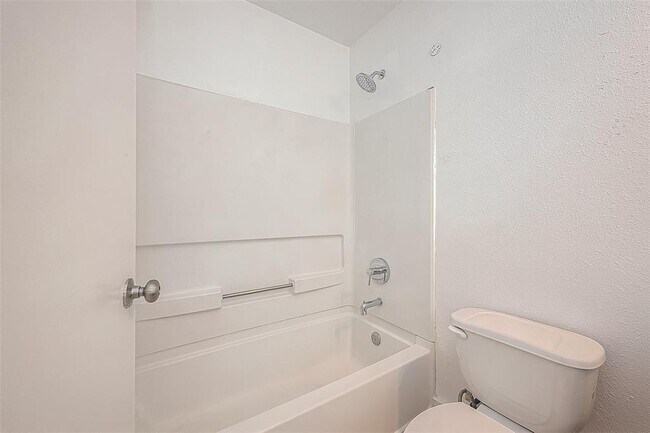 Building Photo - 20939 Young Meadows Way