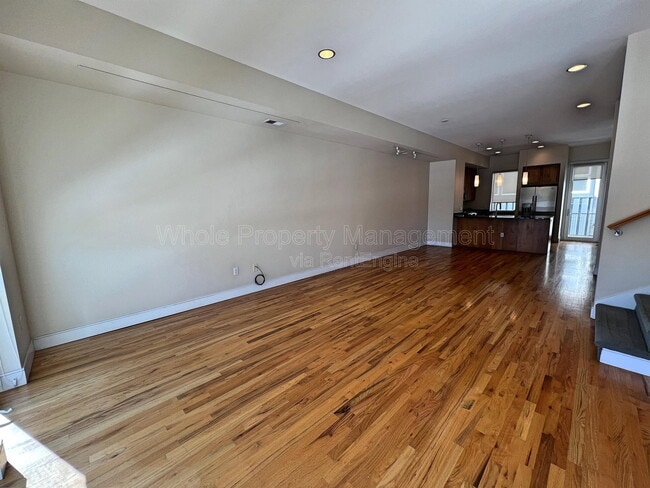 Building Photo - 2403 Bryant St