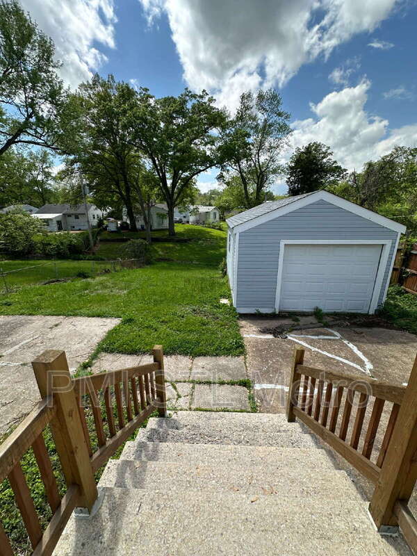 Building Photo - 10523 Prestwick Dr