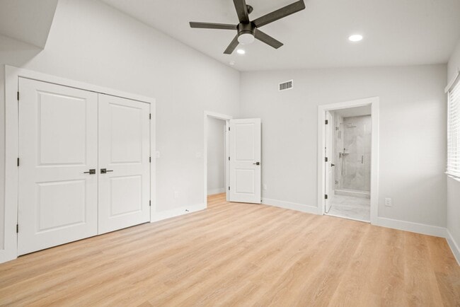Building Photo - BEAUTIFUL HOUSE FOR RENT NEAR 1604 W/ GUIL...