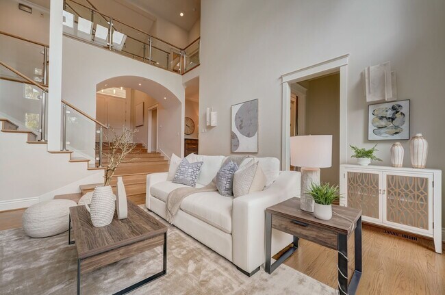 Building Photo - 140 Emerald Estates Ct