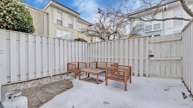 Building Photo - 146 G St SW