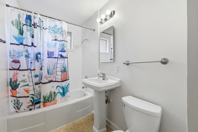 Building Photo - 429 Pope St