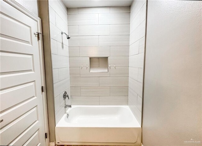 Building Photo - 1809 Stauffer St