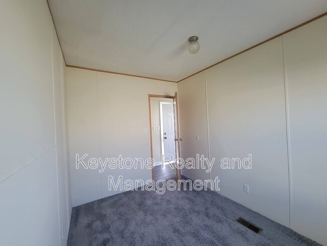 Building Photo - 607 Kerri Ln