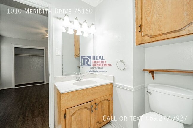 Building Photo - 1010 Meridith Dr