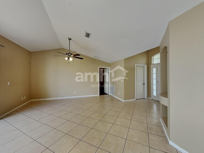 Building Photo - 1201 SW Minyo Ave