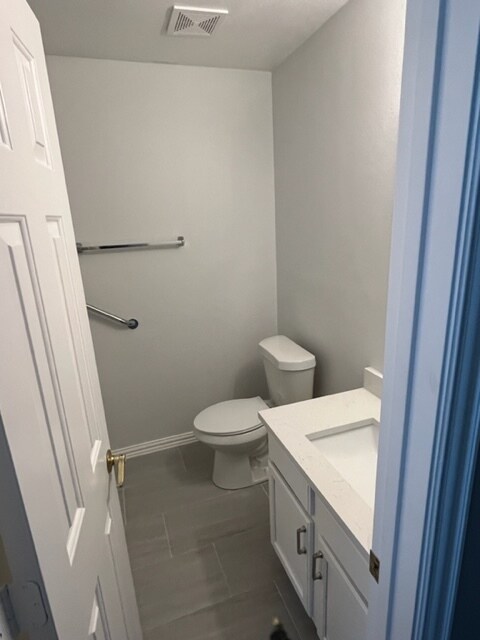 Building Photo - 505 Barnes St