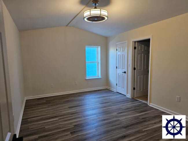 Building Photo - 5104 Gulf Dr