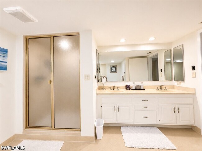 Building Photo - 5601 Turtle Bay Dr