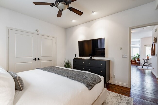 Building Photo - 109 W Montecito Wy