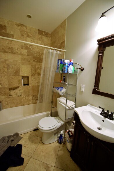 Building Photo - 4 Judge St