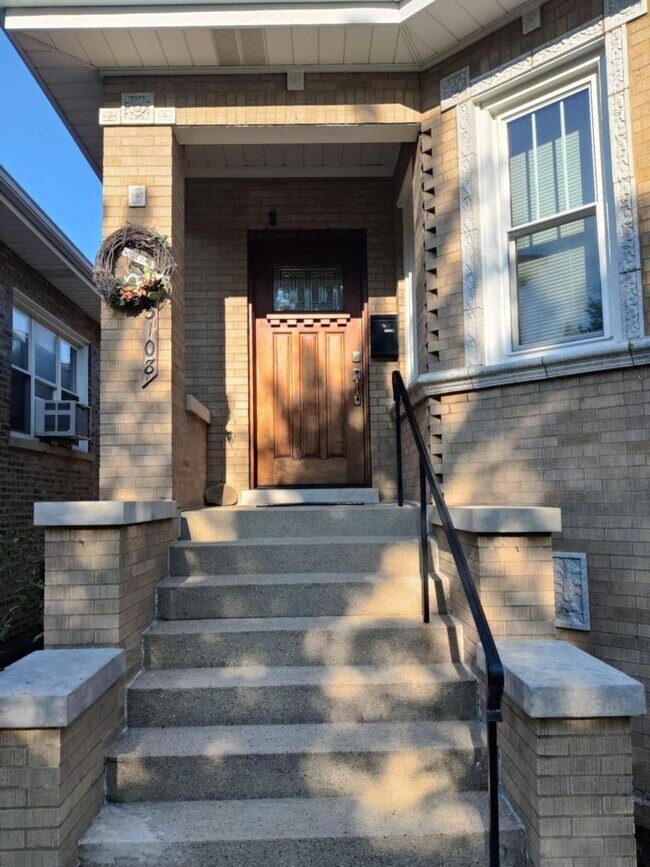 Building Photo - 3108 N 78th Ct