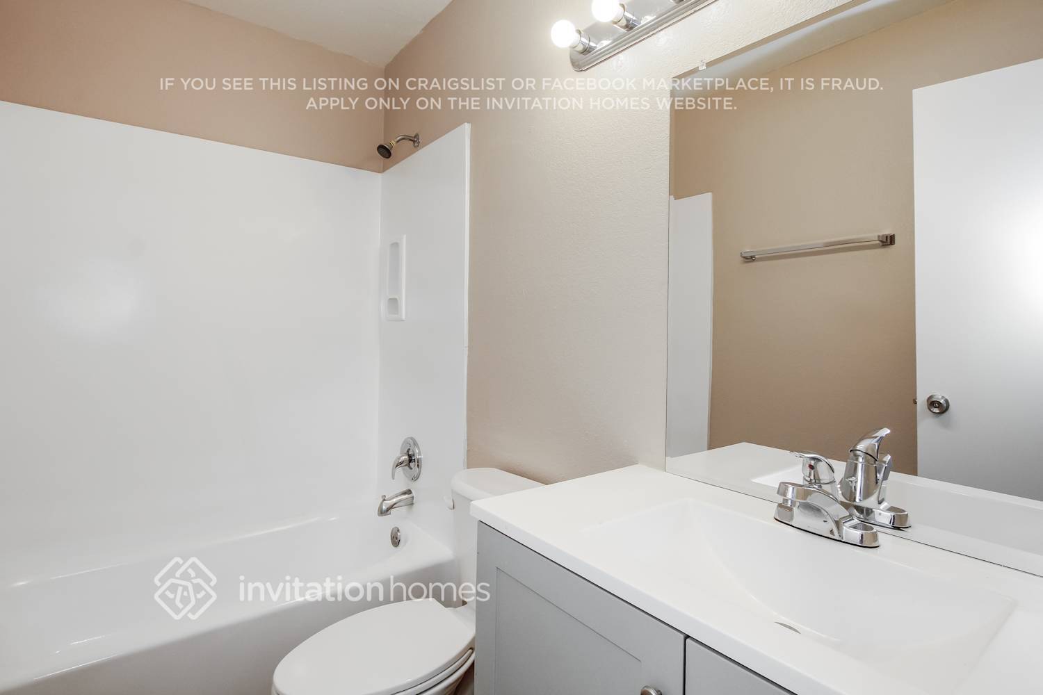 Building Photo - 8838 N 46th Dr