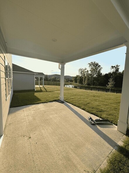 Building Photo - 11053 Valmont Ln