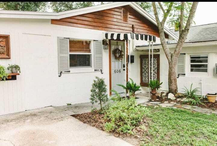 Building Photo - 606 E Minnesota Ave