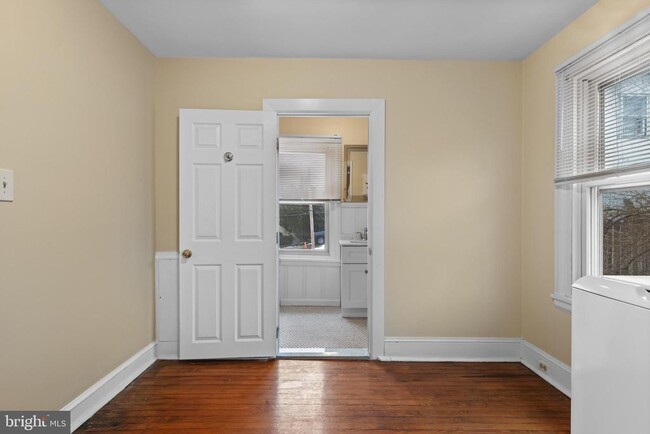 Building Photo - 134 Plant Ave