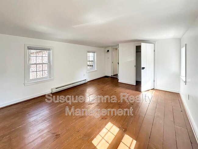 Building Photo - 169 Engle Ln
