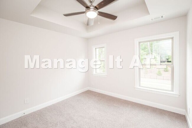 Building Photo - Brand new townhome in Chamblee