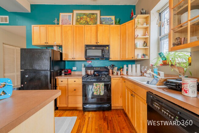 Building Photo - 1350 W Augusta-3