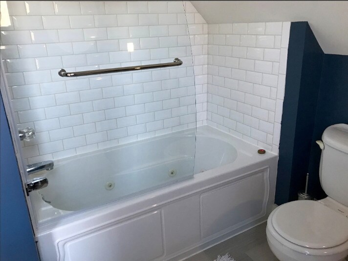Small jacuzzi tub NEW - 47 Puckerbrush Rd