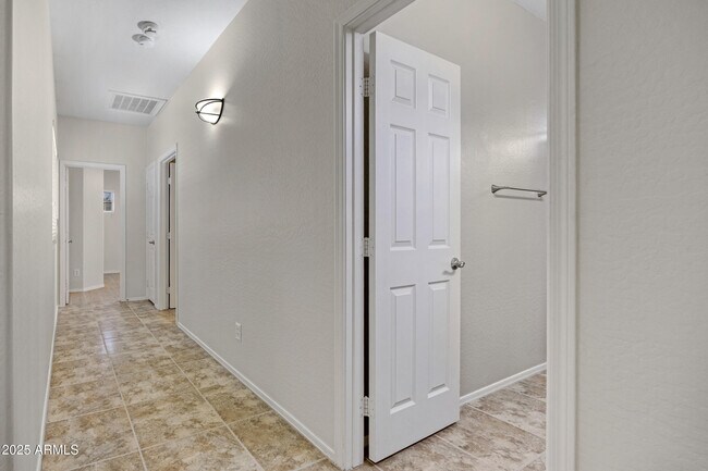 Building Photo - 11207 N 165th Ave