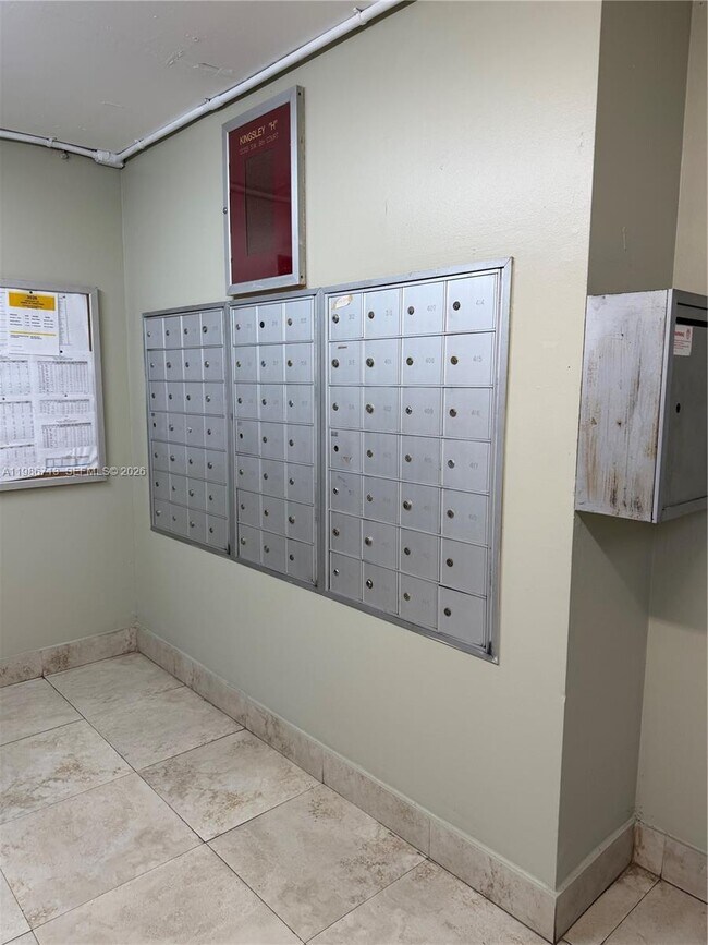 Building Photo - 13355 SW 9th Ct