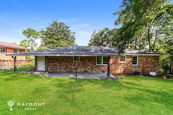 Building Photo - 4010 Pine Cone Dr