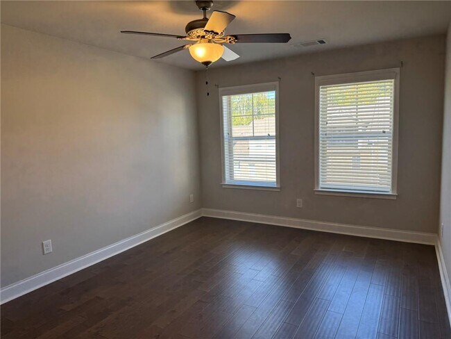 Building Photo - 5750 Rocky Falls Rd