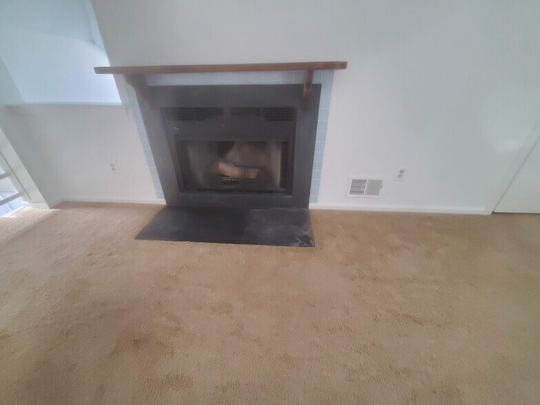 Decorative FP in office/loft - 41 Heather Ct