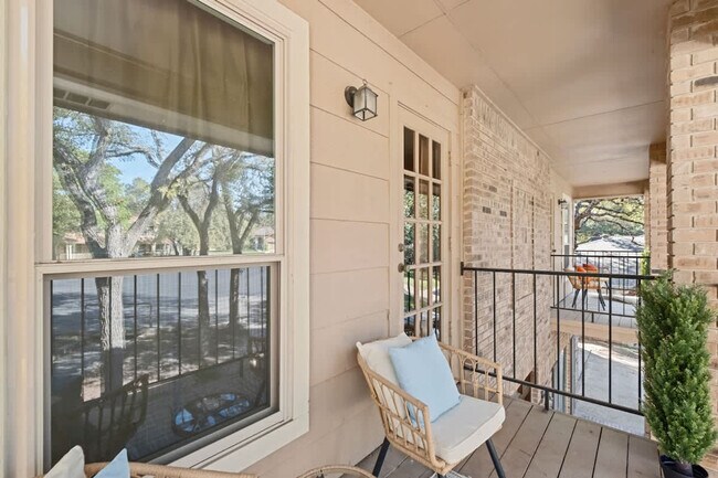 Building Photo - 13702 Yellow Oak Cir