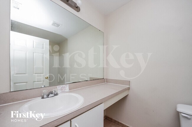 Building Photo - 1307 Dover Dr