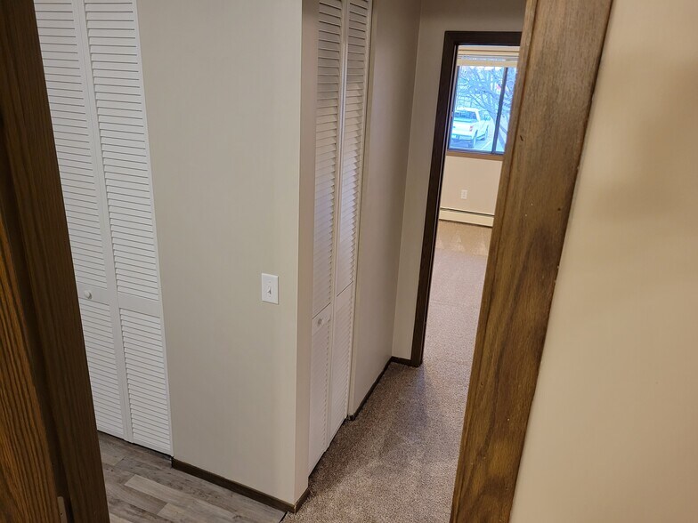 Building Photo - 3917 Heritage Hills Dr