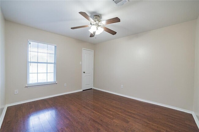 Building Photo - 11228 Pickard Ln