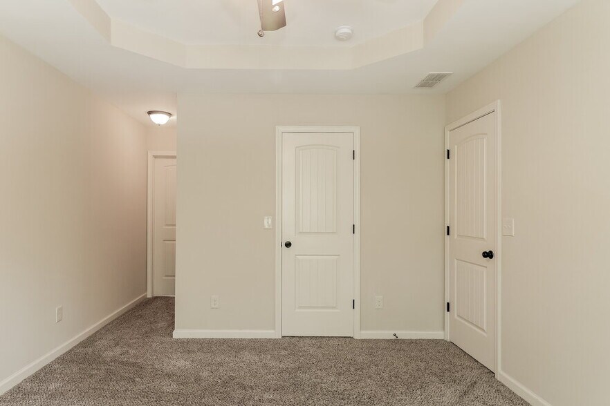 Building Photo - 100 Comet Ct