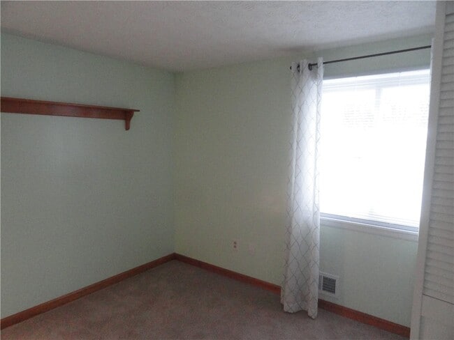 Building Photo - 206 Greenway Blvd