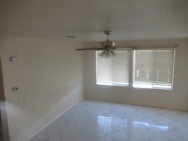 Building Photo - 1505 Garnet Way