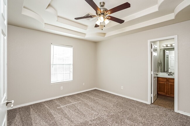 Building Photo - 6267 Gillian Park Dr