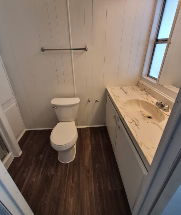 Building Photo - 3601 E Wyoming Ave