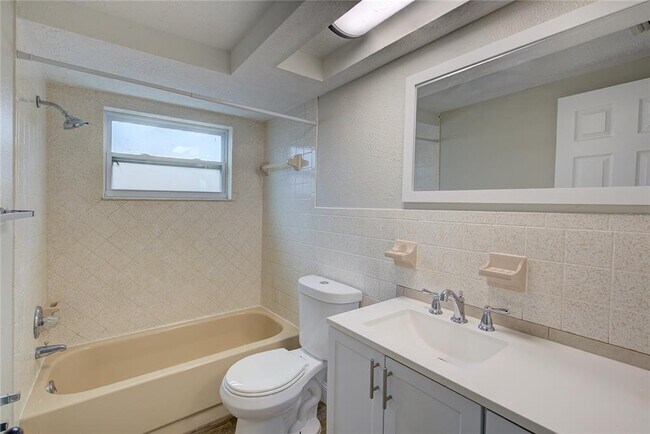 Building Photo - 8906 Pandora Ln