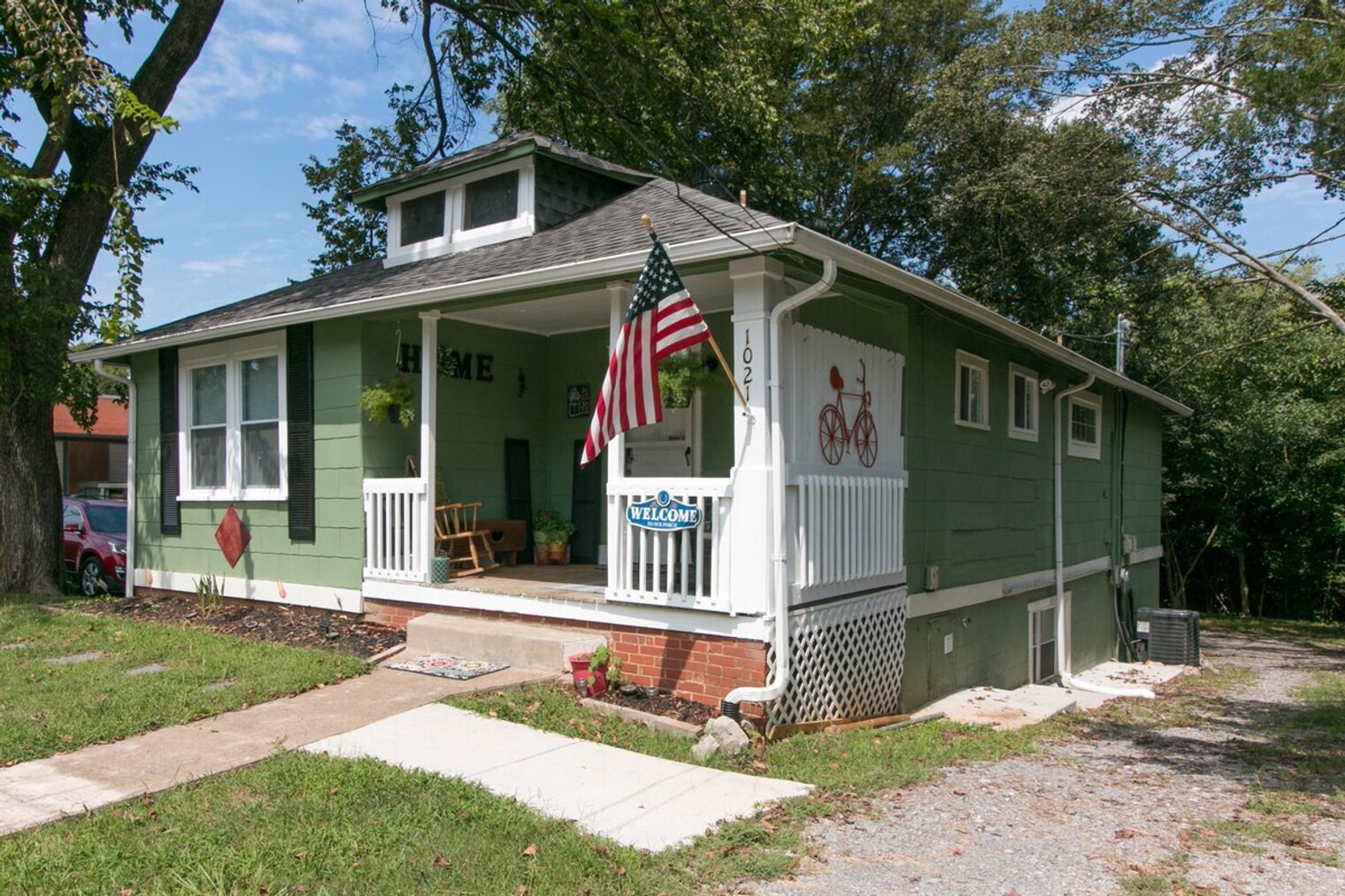 Building Photo - 1021 Crossland Ave
