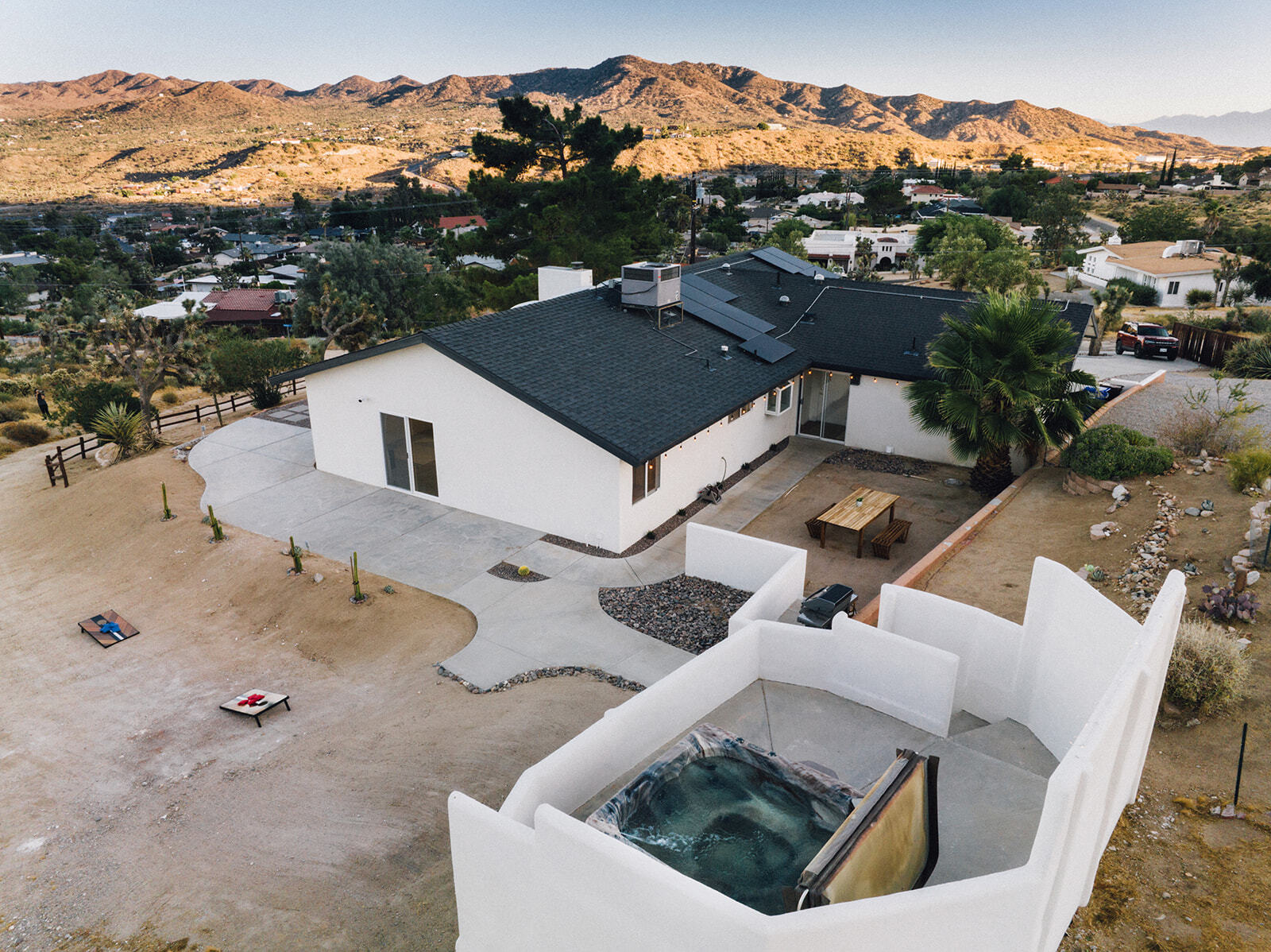 Building Photo - 7370 North Park