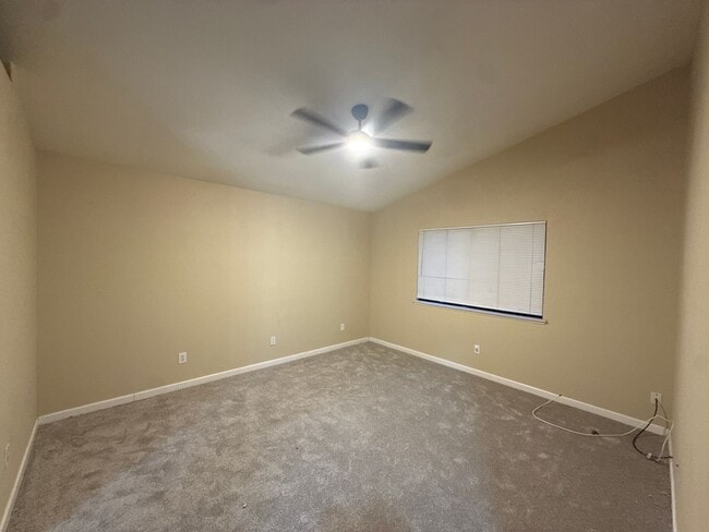 Building Photo - 3 Bed| 2 Bath | 1407SF | 2 Car Garage | Single Story | Tenant pays $175 monthly for WS&G