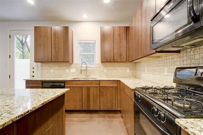 Building Photo - 2933 E Martin Luther King Jr Blvd