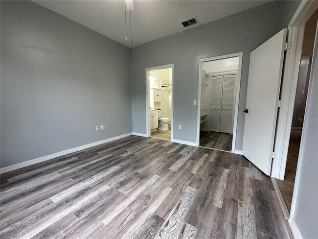 Building Photo - 14572 Laguna Beach Cir