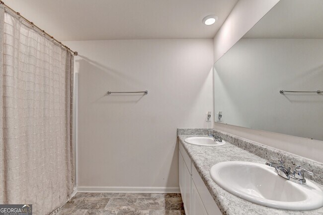 Building Photo - 52 Brode Ln