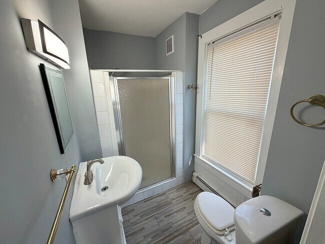 Building Photo - 30 Riverview St