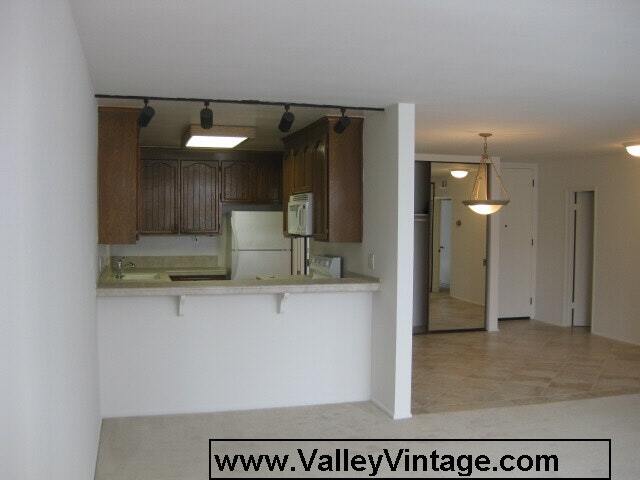Building Photo - 11687 S Montana Ave