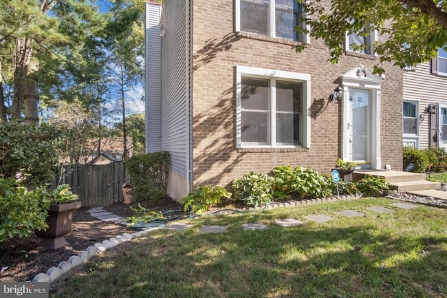Building Photo - 3390 Longbow Ct