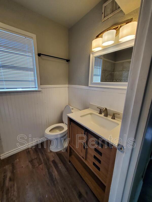 Building Photo - 400 Bill Bradford Rd